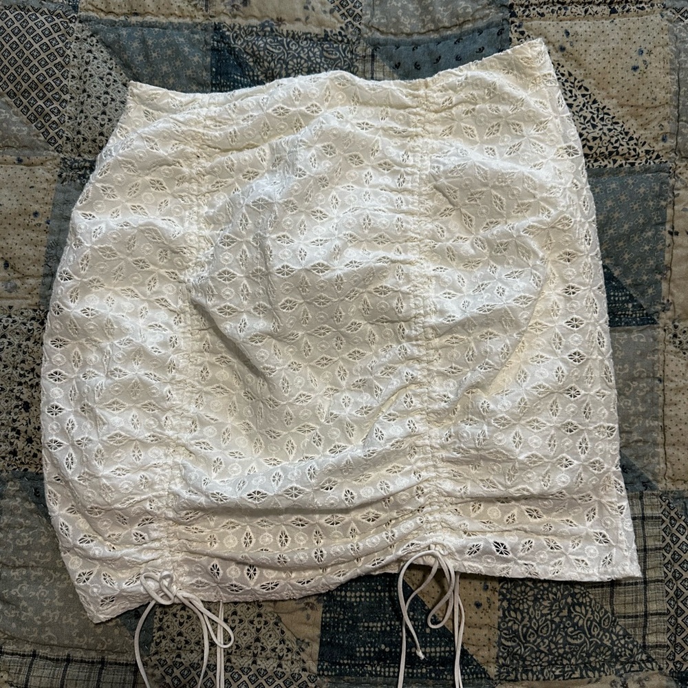 For love and lemons white skirt size M